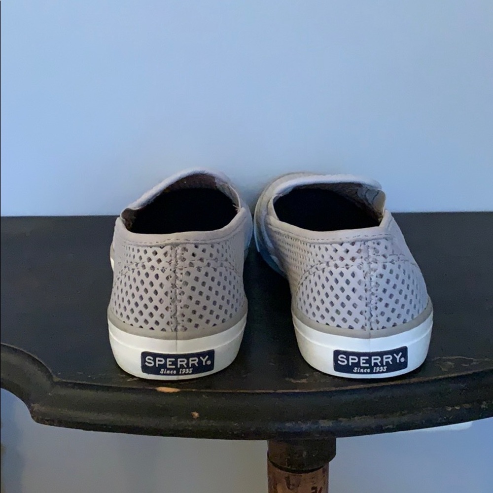 Shoes - Picture 3 of 4